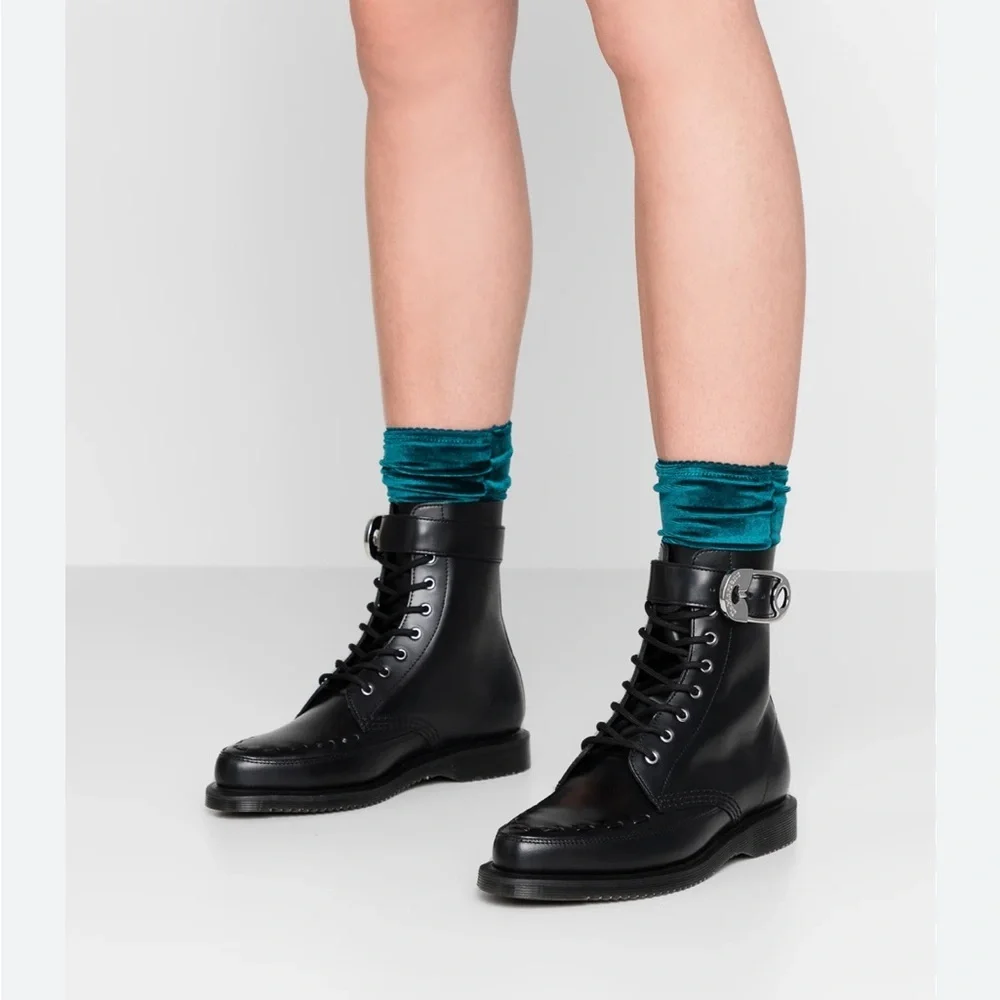 Dr. Martens Geordin boot punk-inspired details - Picture 1 of 16